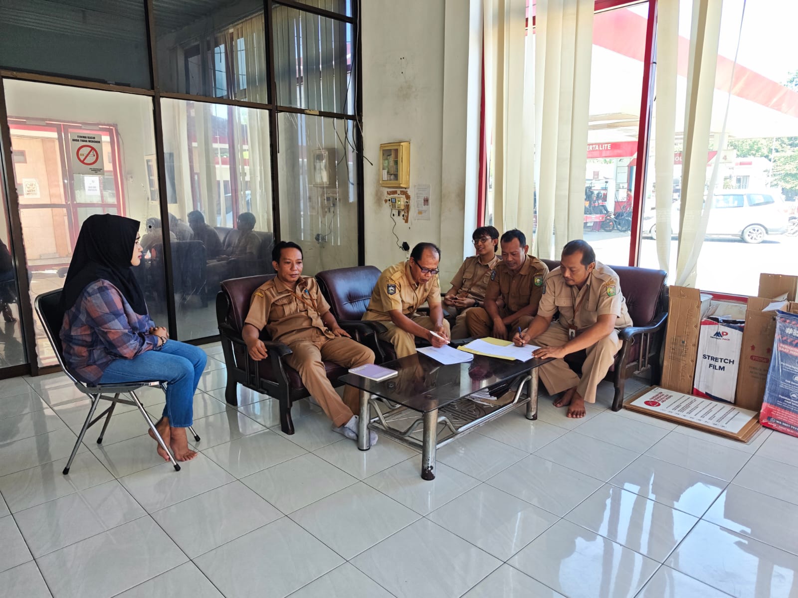 Monitoring Syarat Kerja Perusahaan di Kec Lab Badas & UI