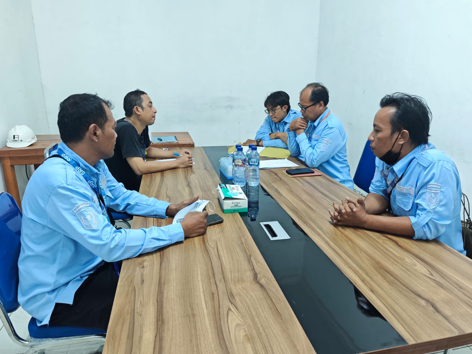 Monitoring Syarat Kerja Perusahaan di Kec UI dan Moyo Hulu oleh Bidang Hubungan Industrial
