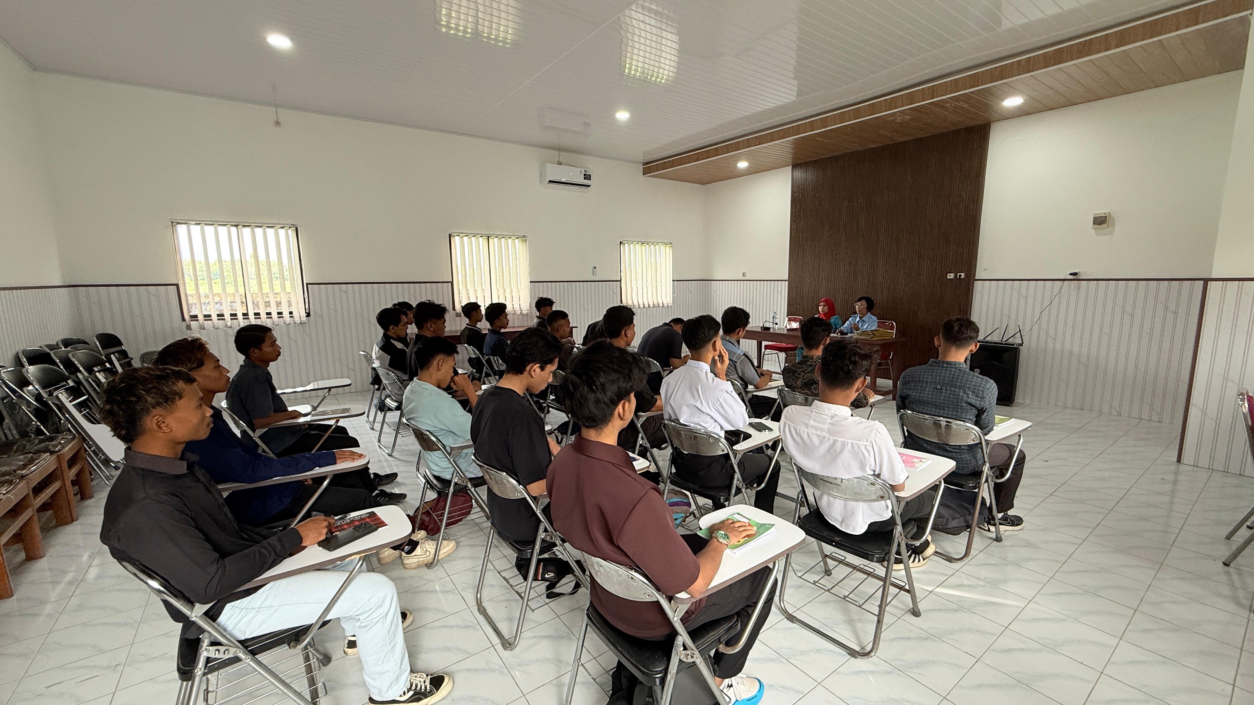 kegiatan hari ini Pembekalan persiapan tes seleksi calon peserta Program Latih Kerja Industri ( PLKI ) Bridging PT Panasonic Manufacturing Indonesia