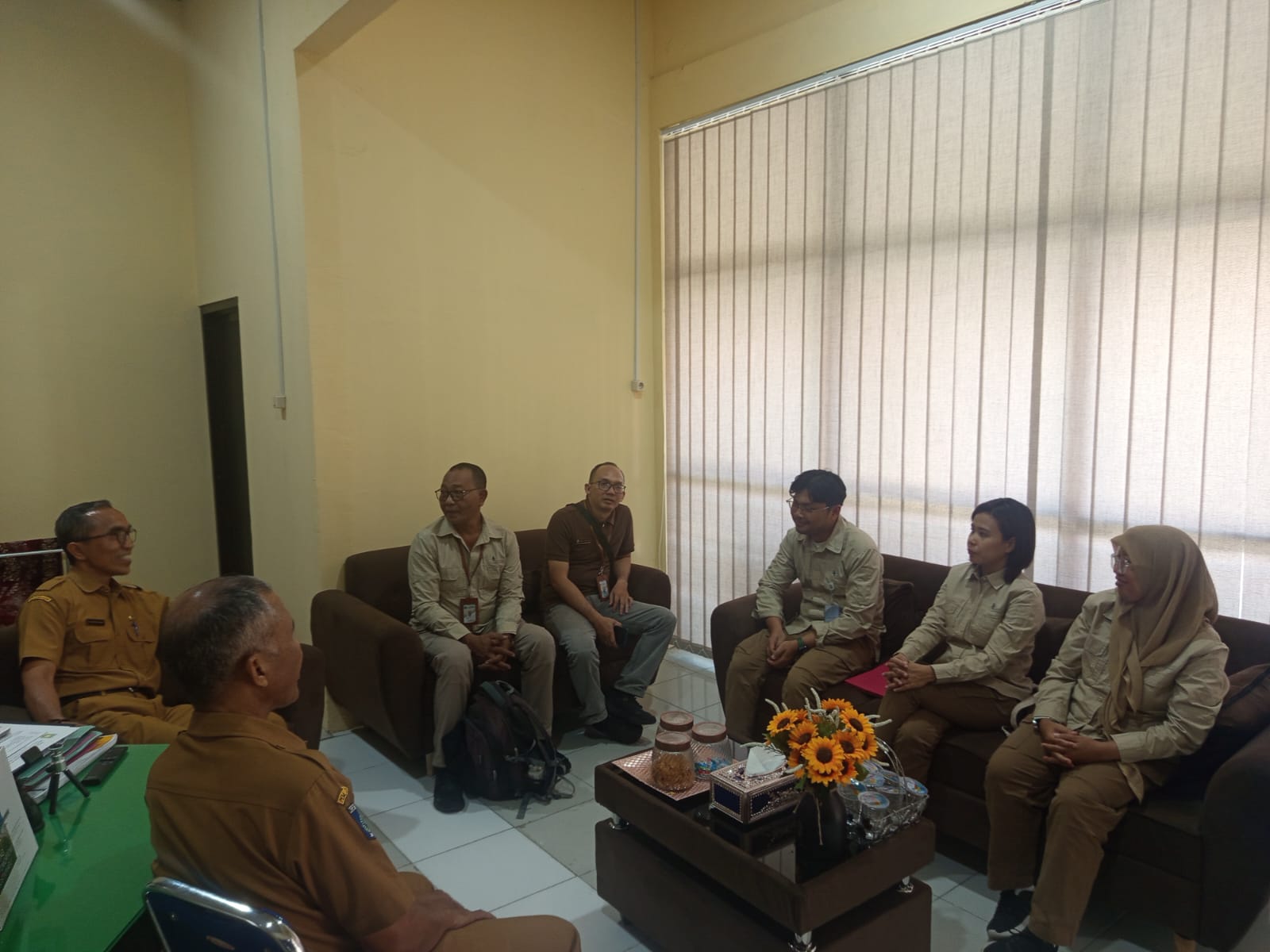Tim dari Balai Pelatihan dan Pemberdayaan Masyarakat Transmigrasi (BPPMT) Denpasar yang akan melaksanakan kegiatan Pelatihan Kewirausahaan bagi masyarakat di kawasan transmigrasi Labangka mulai tgl 21s.d 27 Juli 2026.