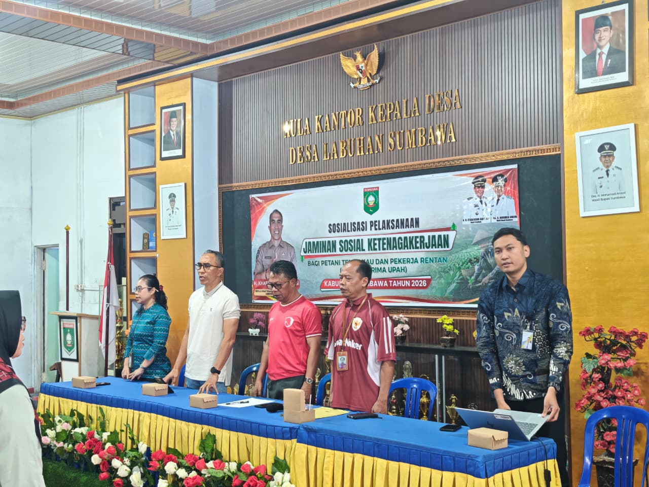 Sosialisasi Manfaat Penerima Bantuan Iuran Jamsostek di Desa Labuhan Sumbawa